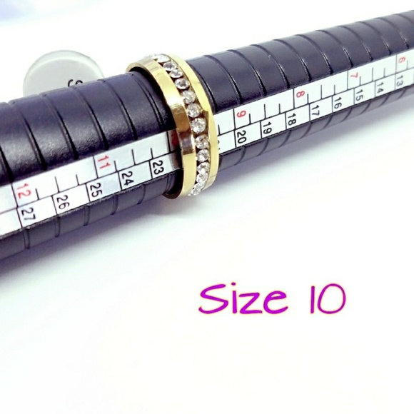 💝HOST PIC💝 5🌟 Gold band Ring Wedding Anniversary NWT With Ring Box - Picture 2 of 7